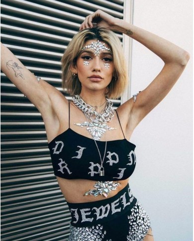 YAPIŞKANLI VÜCUT TAŞI GÖĞÜS ARASI MODEL XT 02