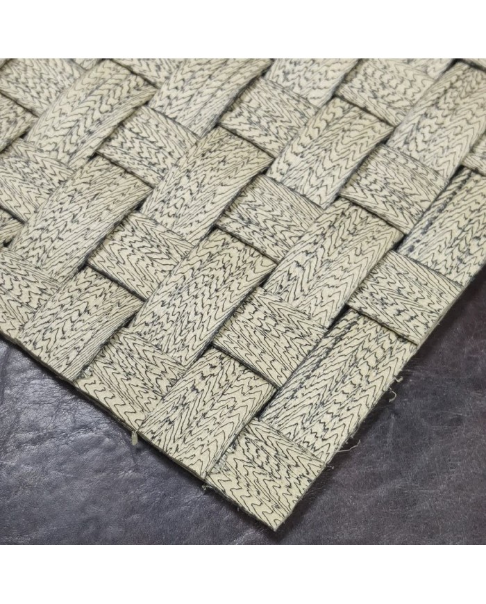 Yassı Sentetik Plastik Siyah Çizgili Desen Rattan - 650g - Özel Renk ve Stok İçin İletişime Geçiniz.
