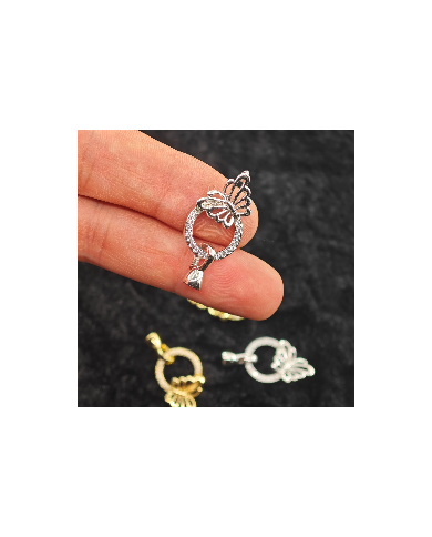 Takı Kapama Taşlı Yuvarlak Kenarı Kelebek Model - Gümüş