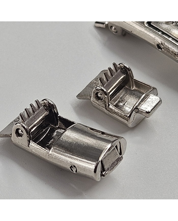 Metal Klipsli Çok Amaçlı Kapama - Gümüş