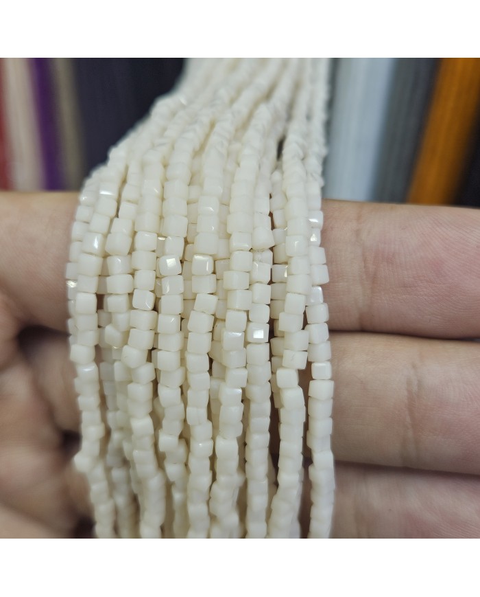 İpe Dizili Kristal Küp Çin Camı Boncuk - Fildişi Beyazı - 3mm