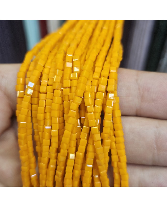 İpe Dizili Kristal Küp Çin Camı Boncuk - Turuncu Sarı - 3mm