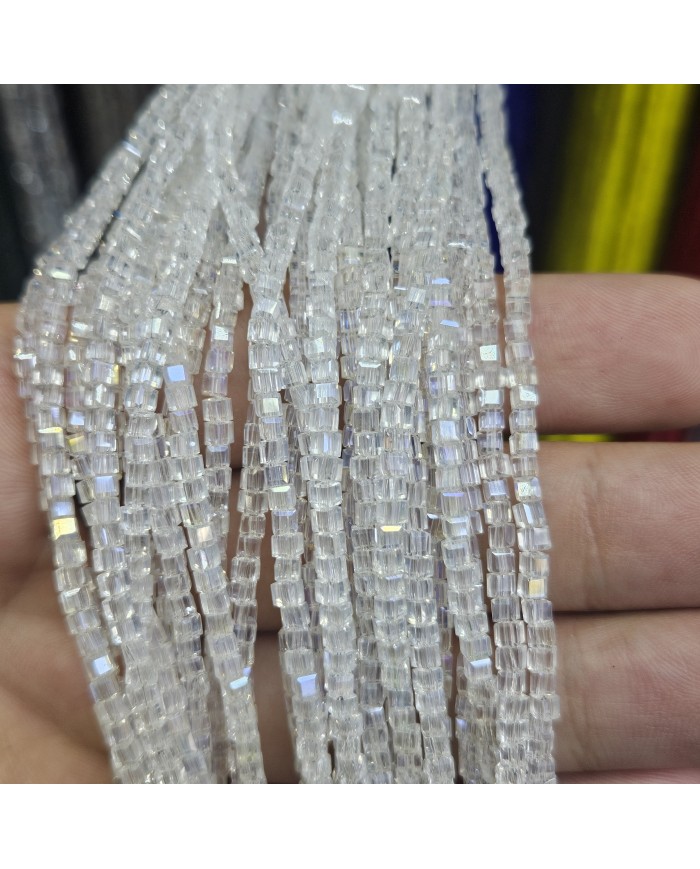 İpe Dizili Kristal Küp Çin Camı Boncuk - Janjanlı Buz Beyazı -