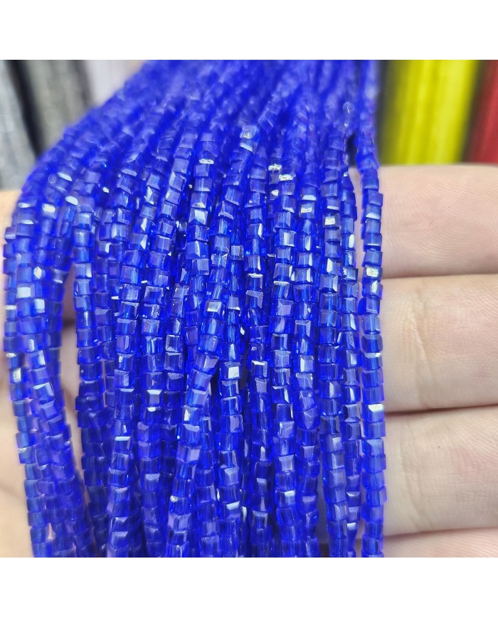 İpe Dizili Kristal Küp Çin Camı Boncuk - Janjanlı Kobalt Mavi -