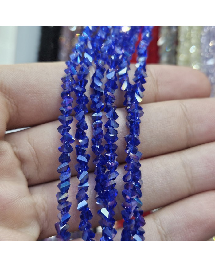 İpe Dizili Üçgen Kristal Boncuk - Janjanlı Kobalt Mavi - 4mm