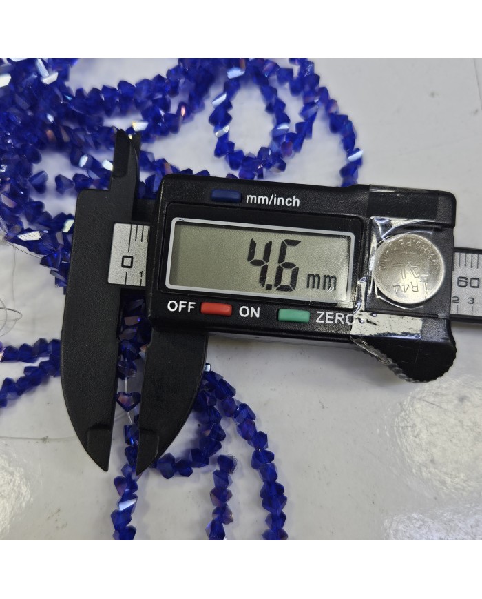 İpe Dizili Üçgen Kristal Boncuk - Janjanlı Kobalt Mavi - 4mm