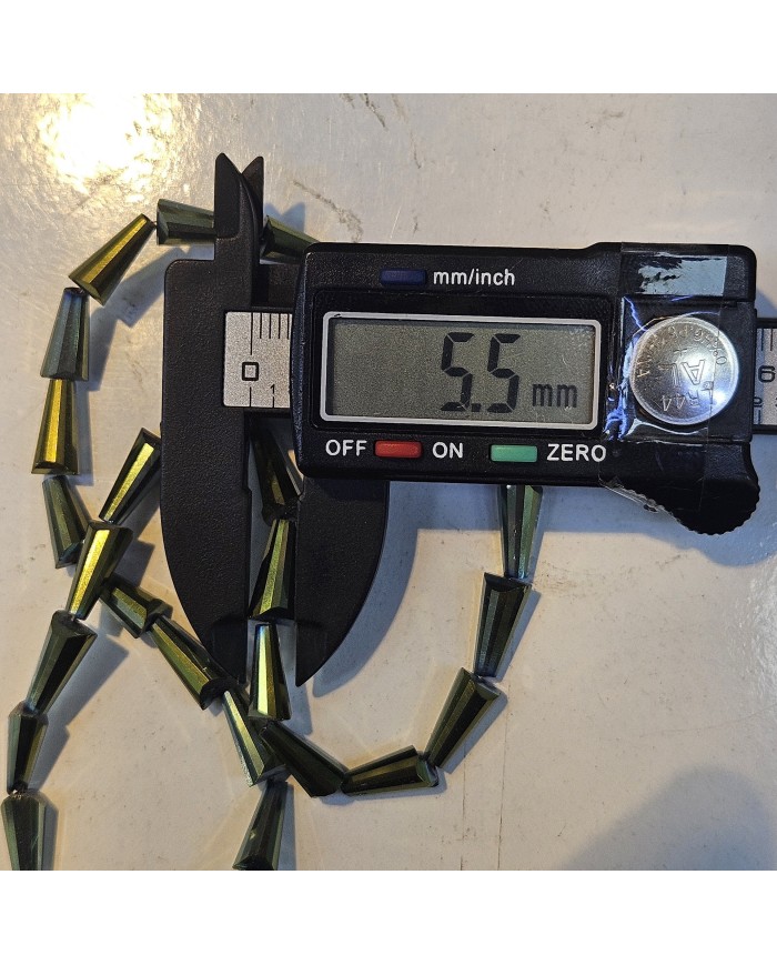 6x12mm İpe Dizili Deve Tabanı Huni Kristal Boncuk Fuşya - 1 Dizi