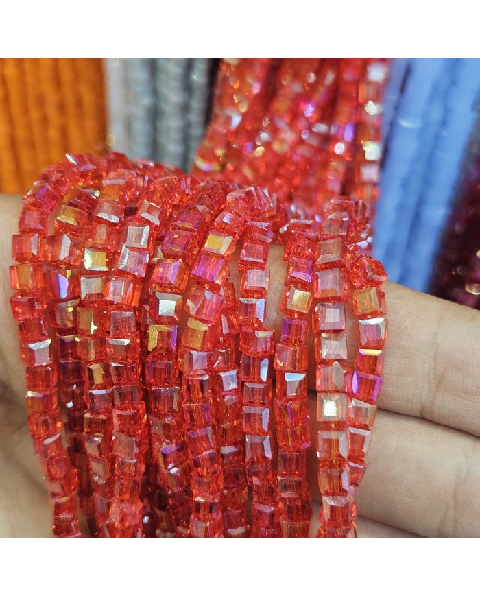 4mm İpe Dizili Küp Kristal Boncuk Janjanlı Parlak Kırmızı - 1 Dizi