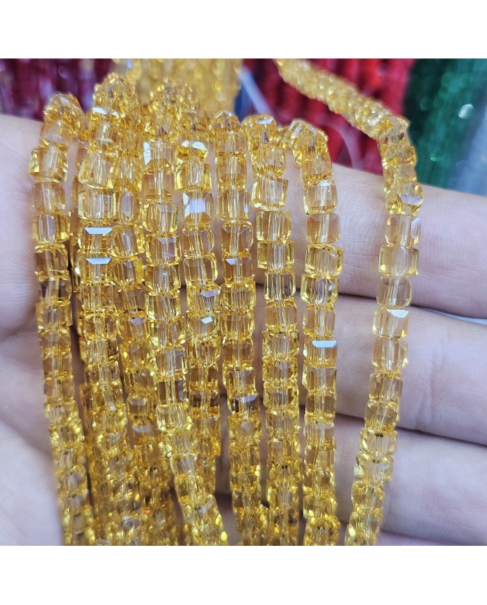 İpe Dizili Küp Kristal Boncuk - Janjanlı Şeffaf Sarı - 4mm