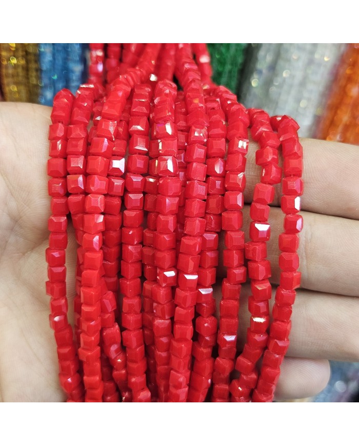 İpe Dizili Küp Kristal Boncuk - Canlı Kırmızı - 4mm