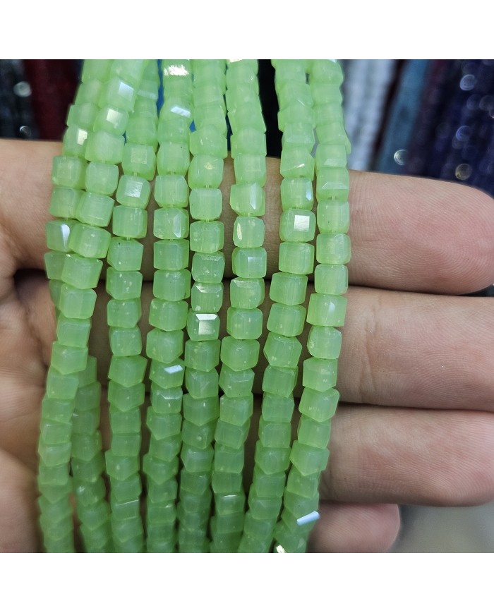 4mm İpe Dizili Küp Kristal Boncuk Mat Buzlu Yeşil - 1 Dizi