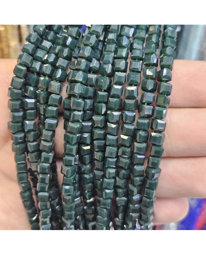 4mm İpe Dizili Küp Kristal Boncuk Mat Janjanlı Yeşil - 1 Dizi