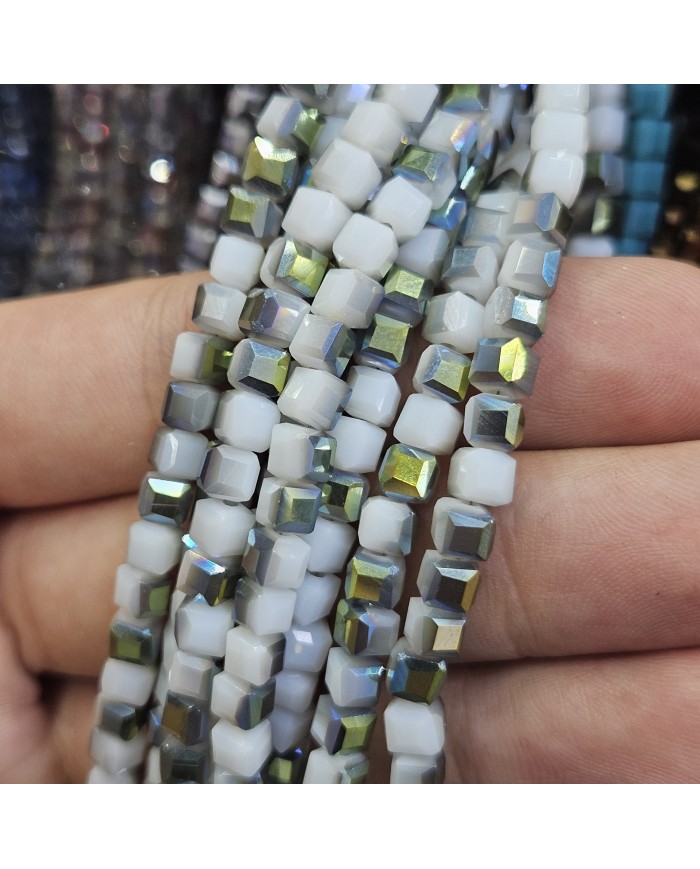 5 Adet İpe Dizili Küp Kristal Boncuk - Janjanlı Beyaz ve