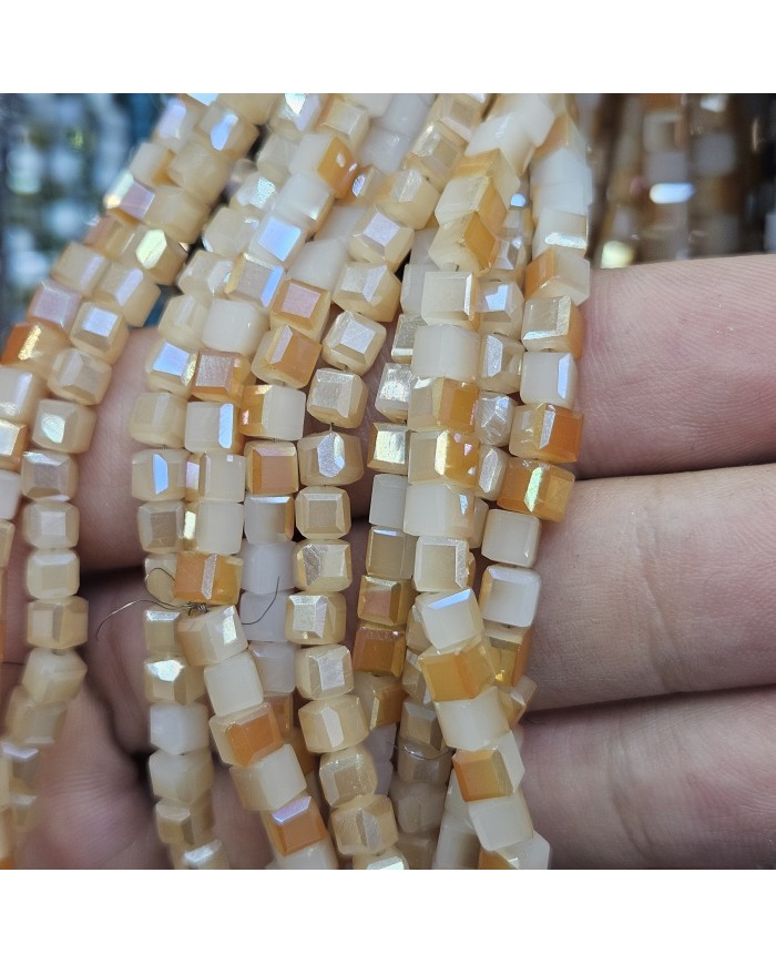 5 Adet İpe Dizili Küp Kristal Boncuk - Turuncu Krem - 5mm