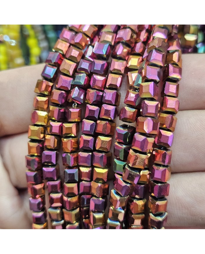 5 Adet İpe Dizili Küp Kristal Boncuk - Metalik Janjanlı Pembe