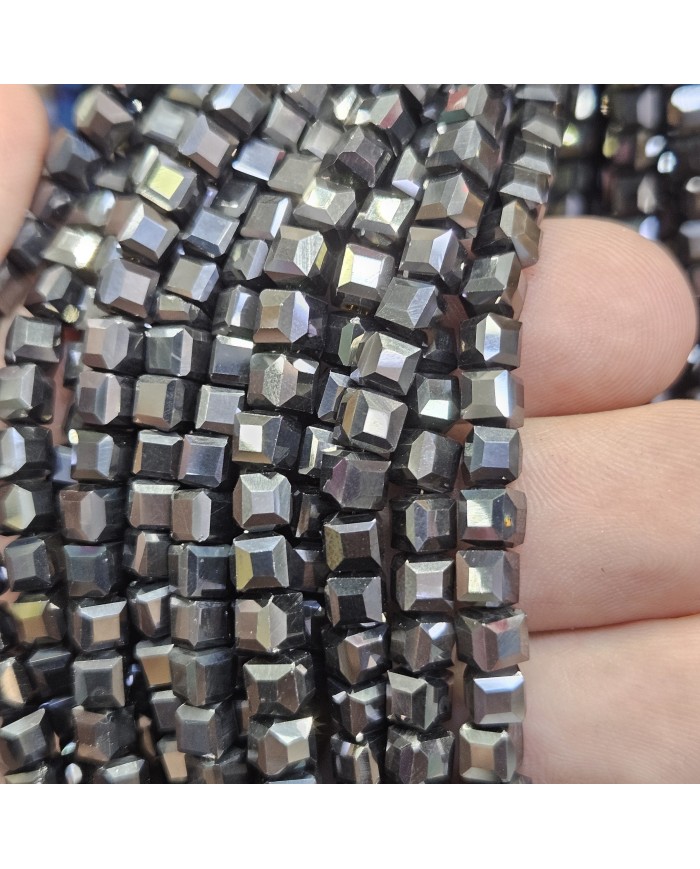 5 Adet İpe Dizili Küp Kristal Boncuk - Metalik Janjanlı Füme -