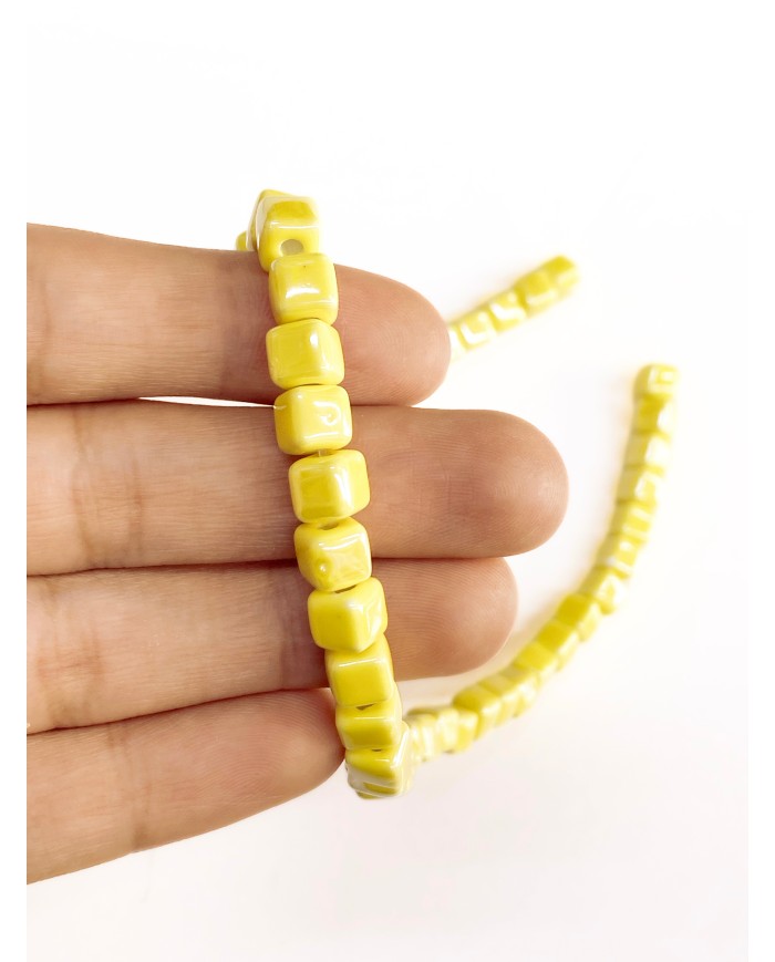 İpe Dizili Seramik Boncuk Sarı Küp 5mm