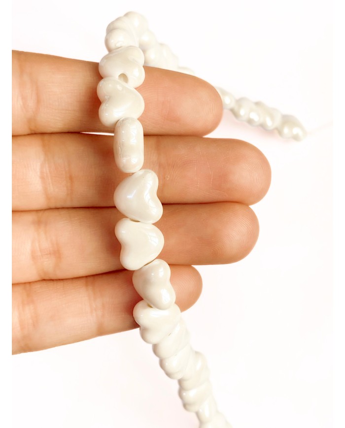İpe Dizili Seramik Boncuk Beyaz Kalp 10mm