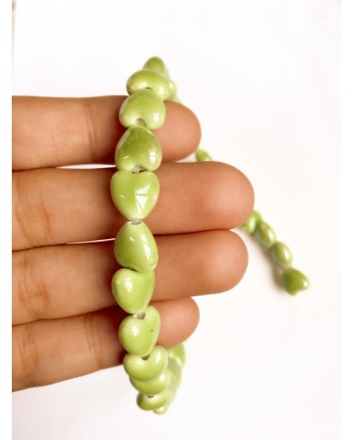 İpe Dizili Seramik Boncuk Yeşil Kalp 10mm