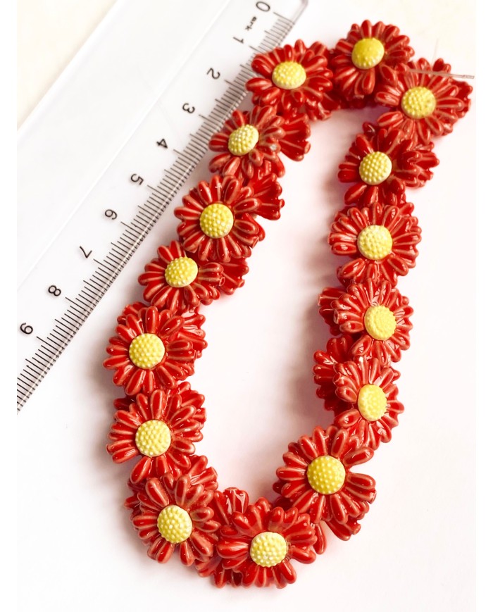 İpe Dizili Seramik Boncuk Kırmızı Papatya 17m