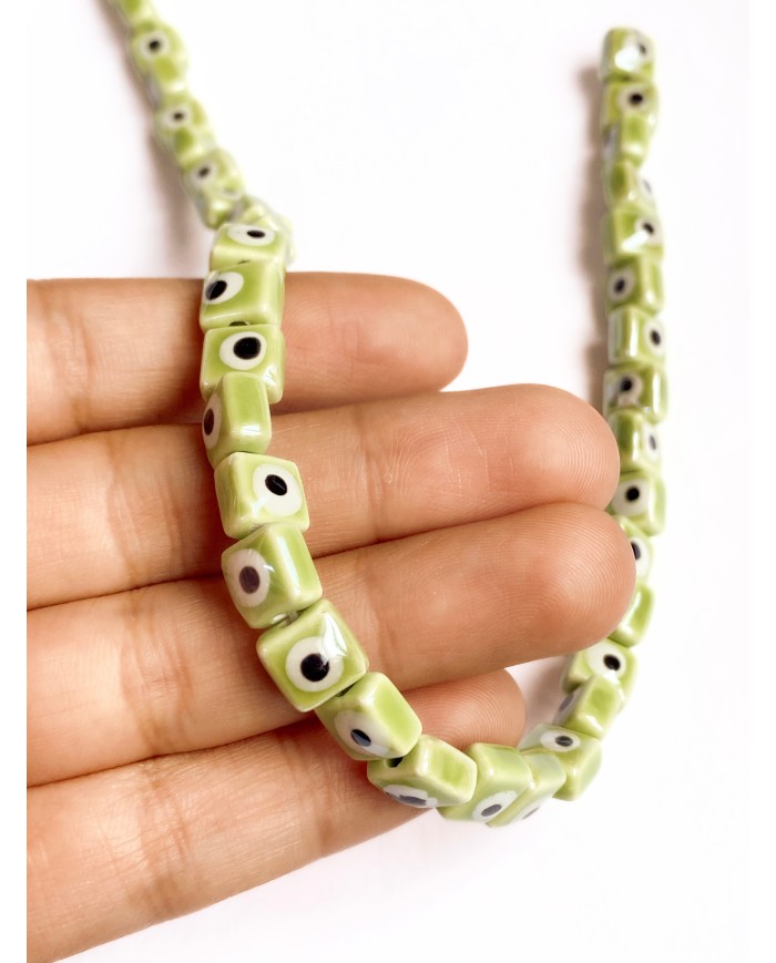 İpe Dizili Seramik Boncuk Yeşil Nazar Boncuklu Küp 8mm