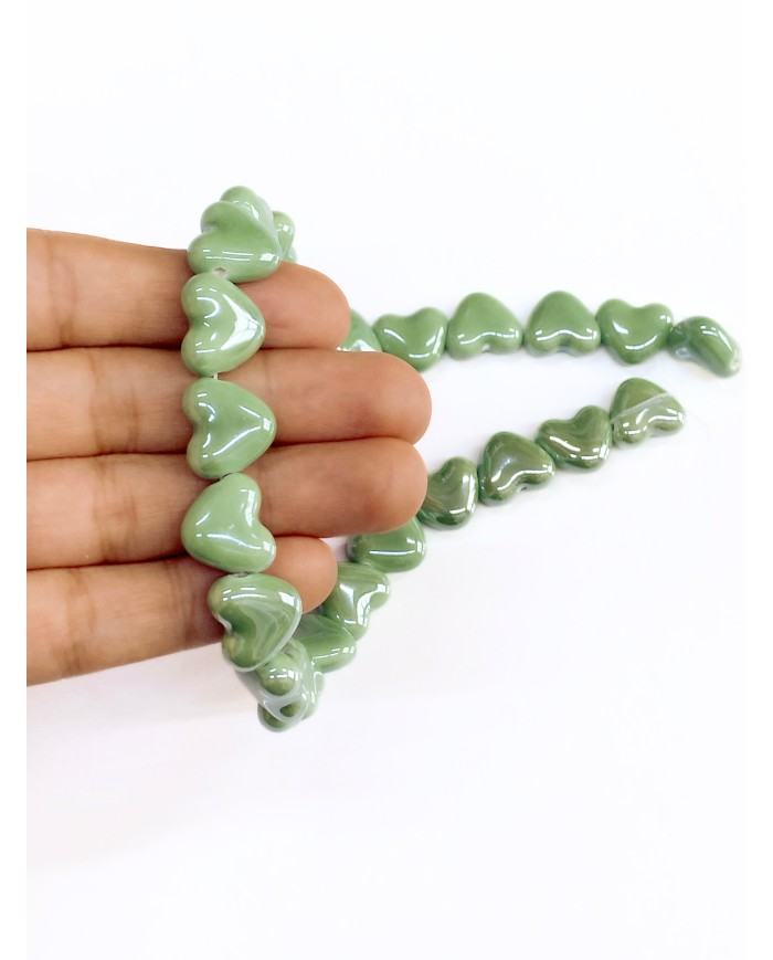 İpe Dizili Seramik Boncuk Yeşil Kalp 15mm