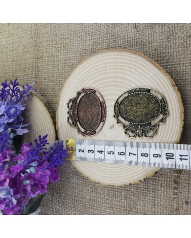 Kolye Ucu - Kenarı Şekilli Eskitme Oval Antik Sarı