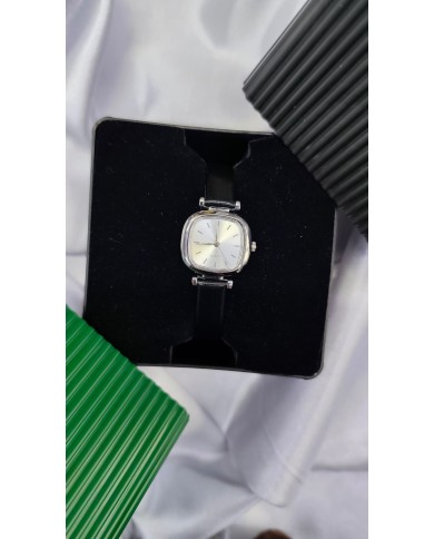 Model Oval Tasarım Çelik Kasa Kol Saati - Deri Kayış