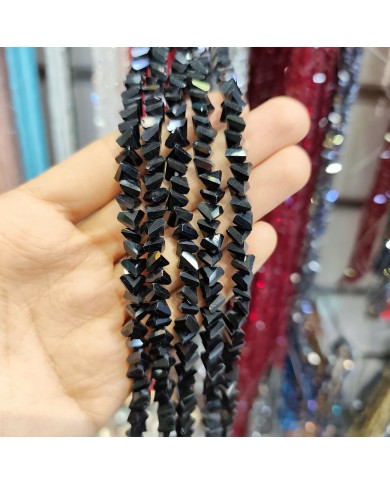 8mm İpe Dizili Üçgen Kristal Boncuk Mat Siyah - 1 Dizi