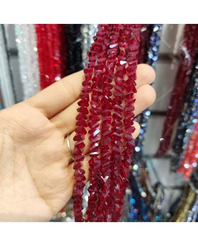 8mm İpe Dizili Üçgen Kristal Boncuk Şeffaf Koyu Kırmızı - 1 Dizi