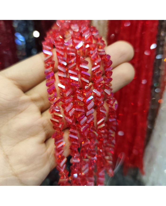 6mm İpe Dizili Üçgen Kristal Boncuk Şeffaf Koyu Kırmızı - 1 Dizi