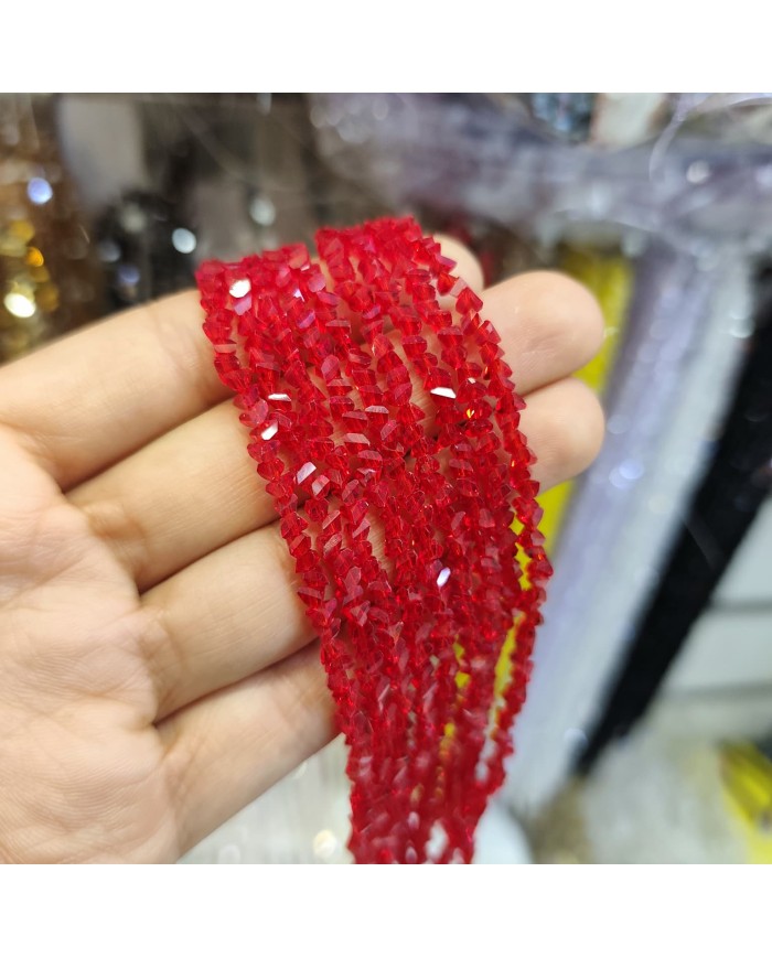 4mm İpe Dizili Üçgen Kristal Boncuk Şeffaf Kırmızı - 1 Dizi